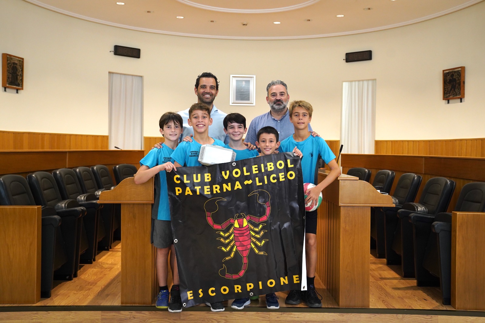 Los Escorpiones del Paterna Liceo se proclaman campeones de España de Voleibol Benjamín